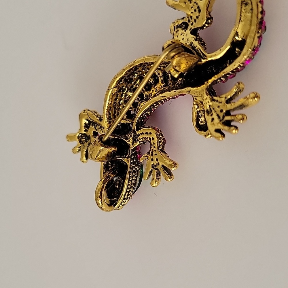 SOLD Brooch Rhinestone Lizard Brooch Excellent condition Animal Brooch/ pendant - Picture 6 of 7